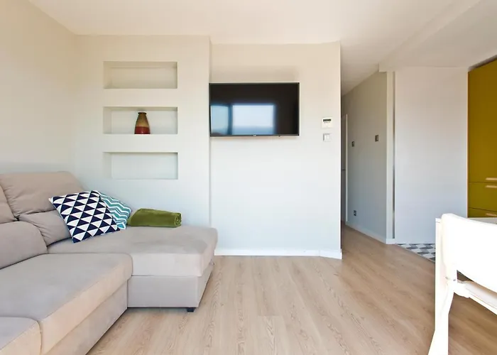 Apartment Ocean Scene 2 Bed