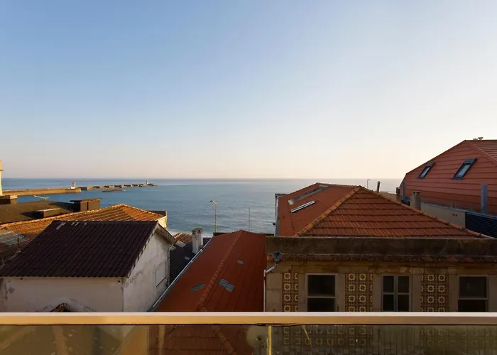 Ocean Scene 2 Bed Apartment