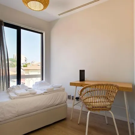 Ocean Scene 2 Bed Daire